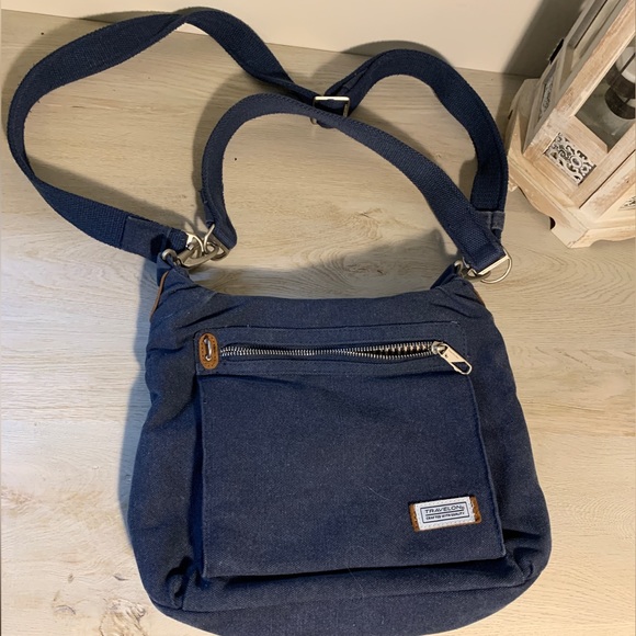 Travelon Bags Travelon Heritage Hobo Bag Poshmark